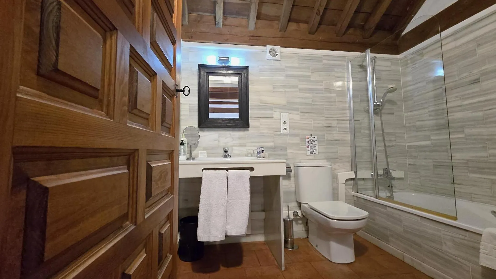 Hotel Santa Isabel La Real Γρανάδα 3*,